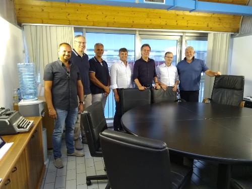 Gli assessori regionali Graziano Pizzimenti (Territorio) e Stefano Zannier (Risorse agroalimentari) in visita alla cooperativa pescatori San Vito di Marano Lagunare